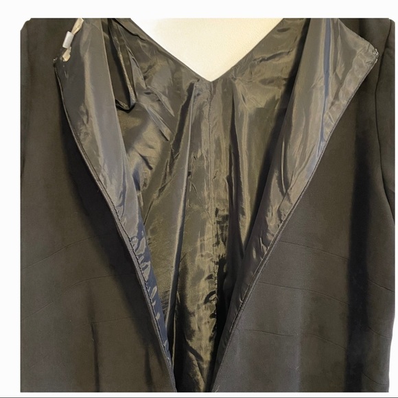 Tradition black formal lined back zip plus dress - Picture 9 of 11